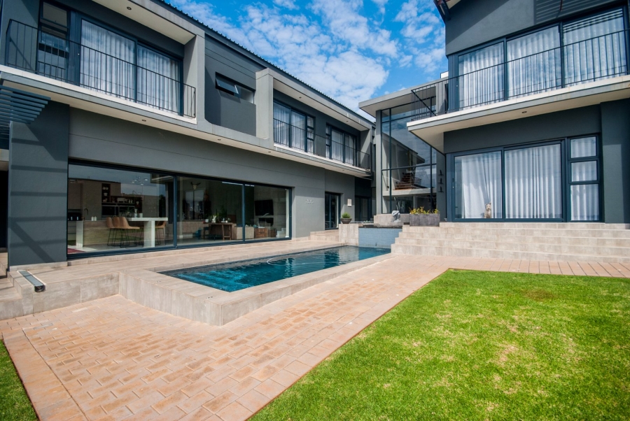 5 Bedroom Property for Sale in Midstream Ridge Gauteng