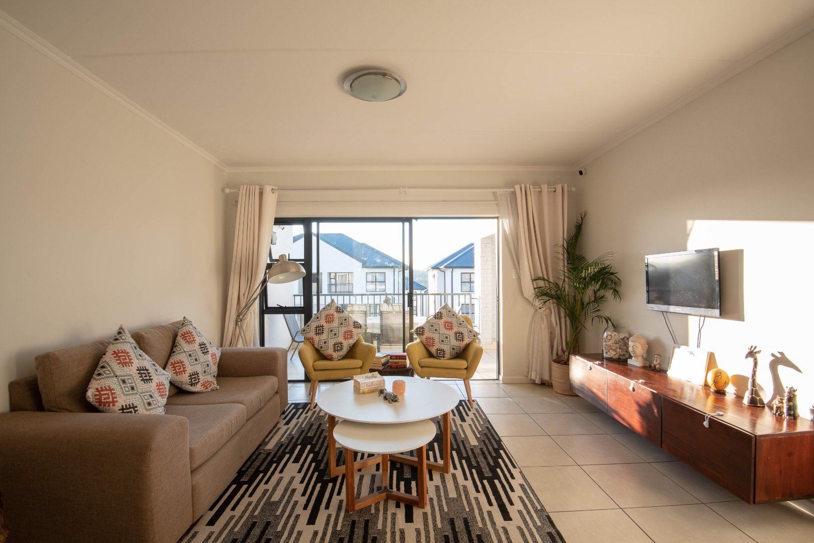 To Let 2 Bedroom Property for Rent in Petervale Gauteng