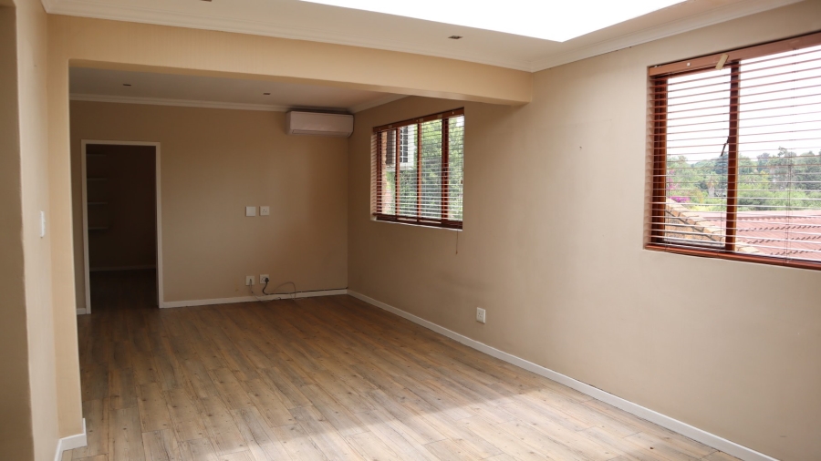 1 Bedroom Property for Sale in Atholl Gardens Gauteng