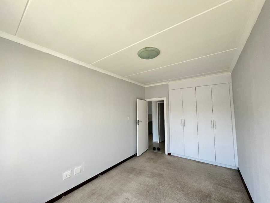 To Let 1 Bedroom Property for Rent in Noordwyk Gauteng