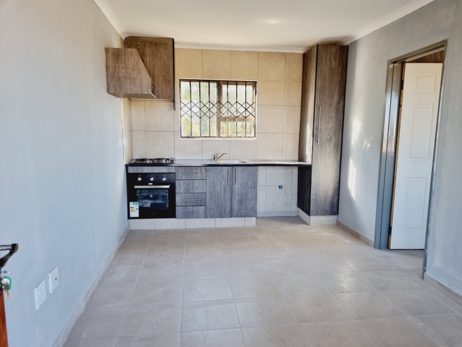 To Let 1 Bedroom Property for Rent in Vosloorus Ext 14 Gauteng