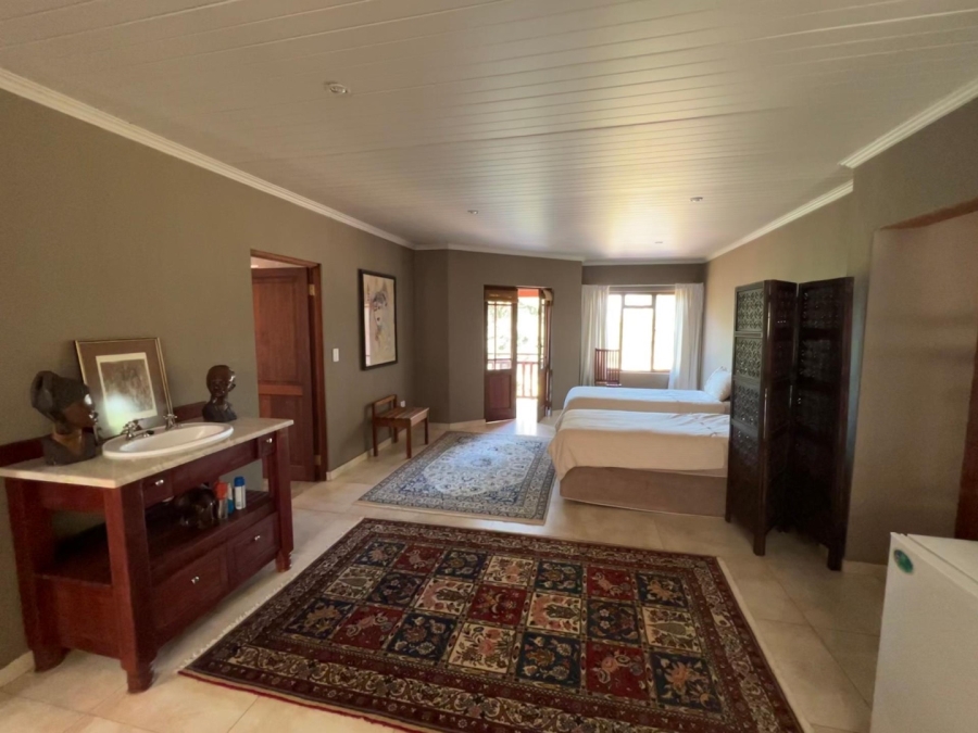 5 Bedroom Property for Sale in Silver Lakes Golf Estate Gauteng