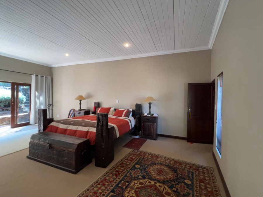 5 Bedroom Property for Sale in Silver Lakes Golf Estate Gauteng