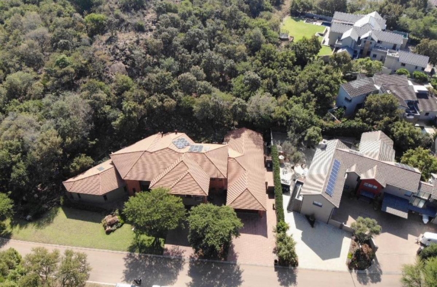 5 Bedroom Property for Sale in Silver Lakes Golf Estate Gauteng