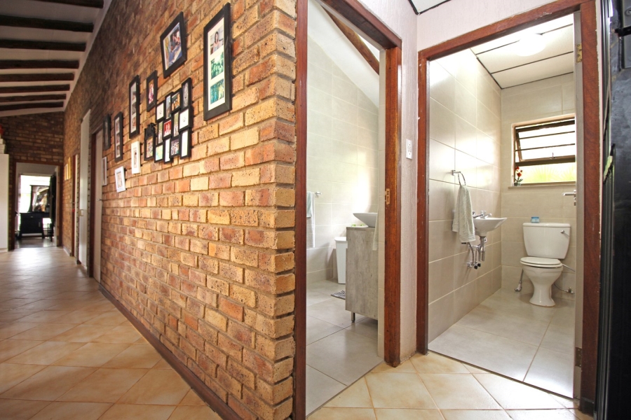 6 Bedroom Property for Sale in Ruimsig Gauteng