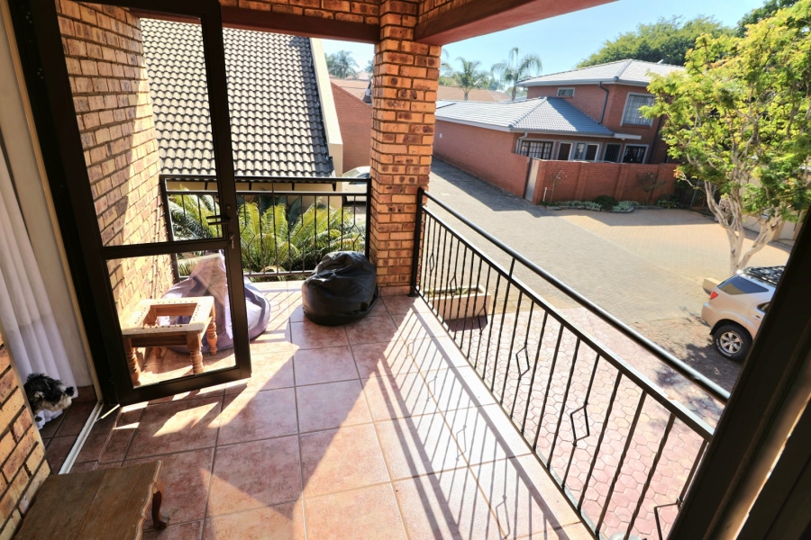 5 Bedroom Property for Sale in Eldoraigne Gauteng