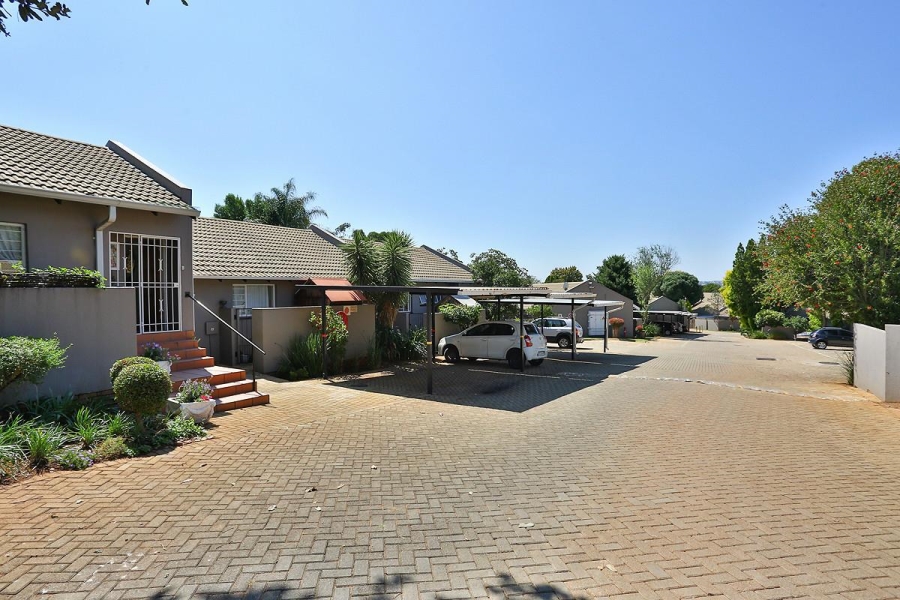 To Let 2 Bedroom Property for Rent in Northwold Gauteng