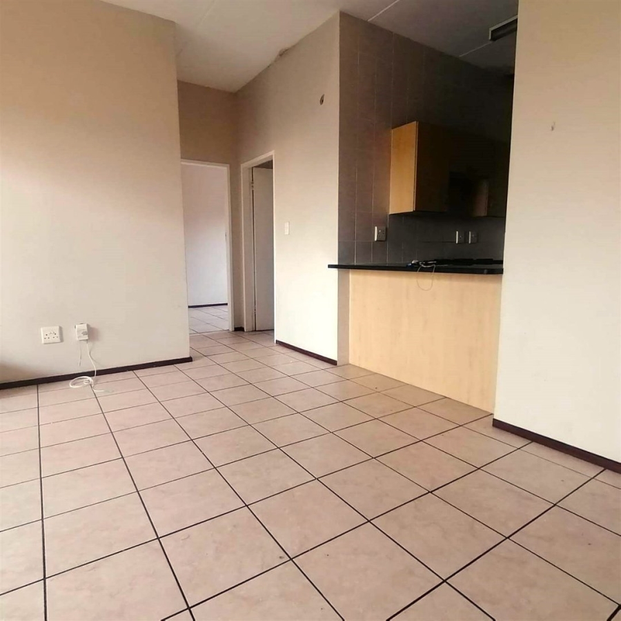 2 Bedroom Property for Sale in Pineslopes Gauteng