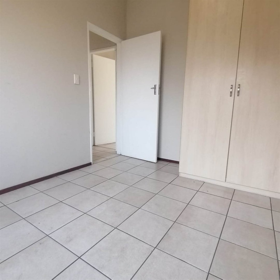 2 Bedroom Property for Sale in Pineslopes Gauteng