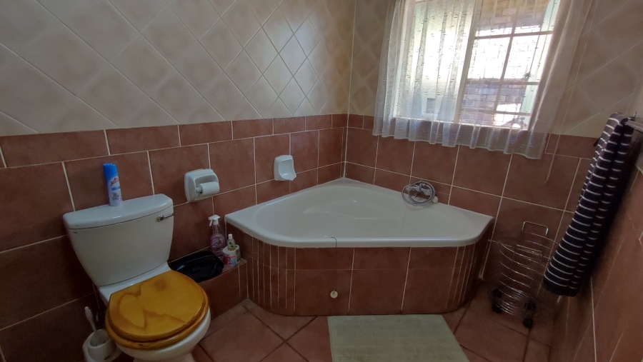 3 Bedroom Property for Sale in Wierdaglen Estate Gauteng