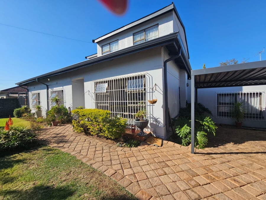 4 Bedroom Property for Sale in Fishers Hill Gauteng