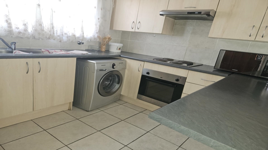 To Let 2 Bedroom Property for Rent in Rynfield A H Gauteng