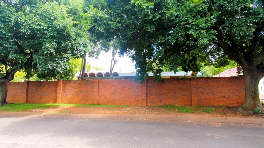 4 Bedroom Property for Sale in Elardus Park Gauteng