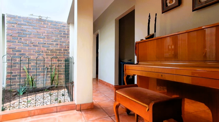 4 Bedroom Property for Sale in Elardus Park Gauteng