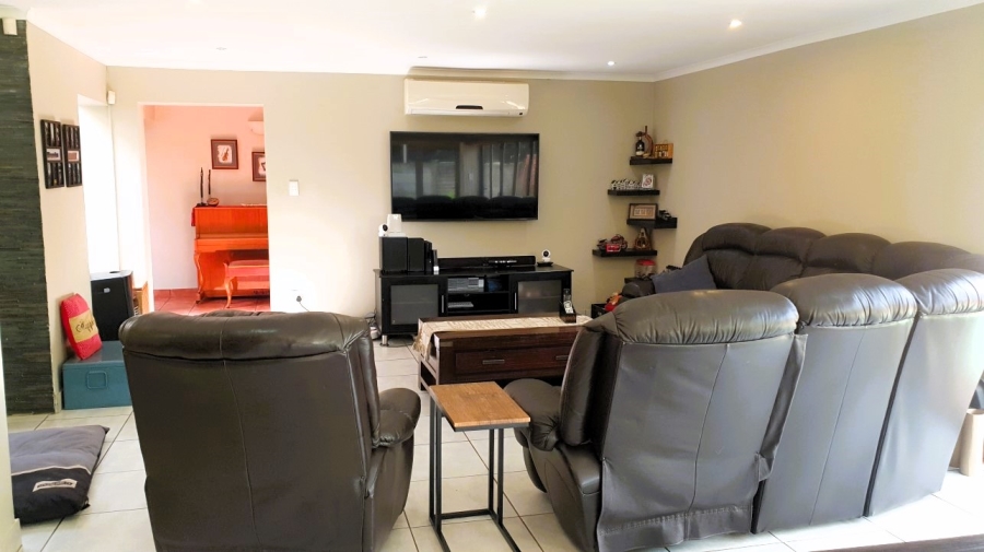 4 Bedroom Property for Sale in Elardus Park Gauteng