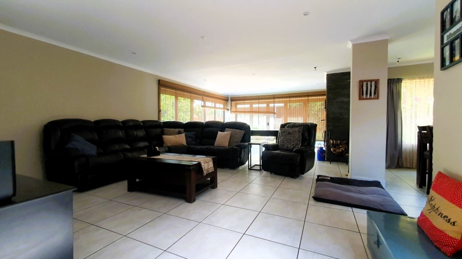 4 Bedroom Property for Sale in Elardus Park Gauteng