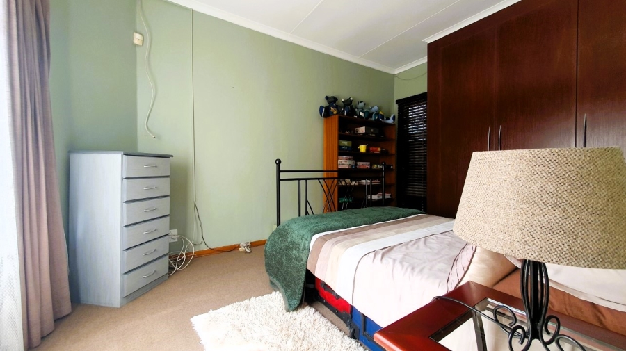 4 Bedroom Property for Sale in Elardus Park Gauteng