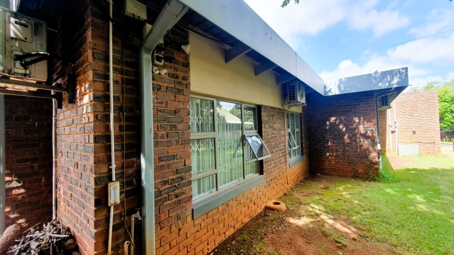 4 Bedroom Property for Sale in Elardus Park Gauteng