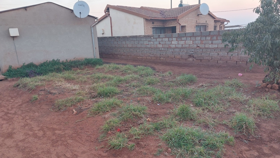 1 Bedroom Property for Sale in Mapleton A H Gauteng