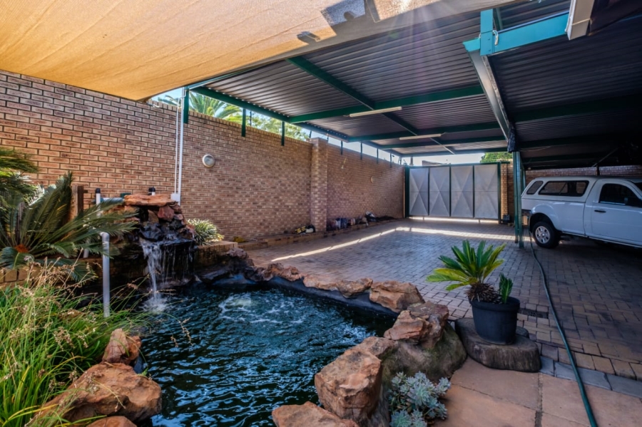 4 Bedroom Property for Sale in Meyersdal Gauteng