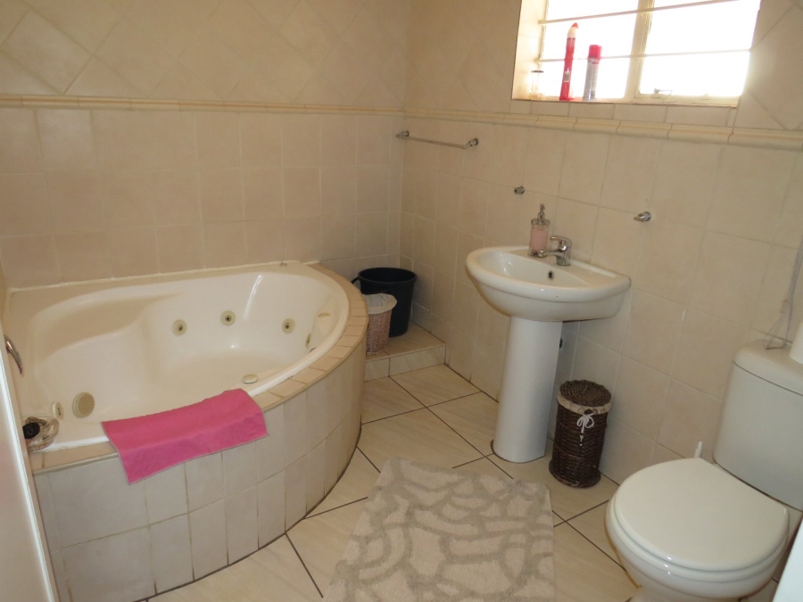 4 Bedroom Property for Sale in Murrayfield Gauteng