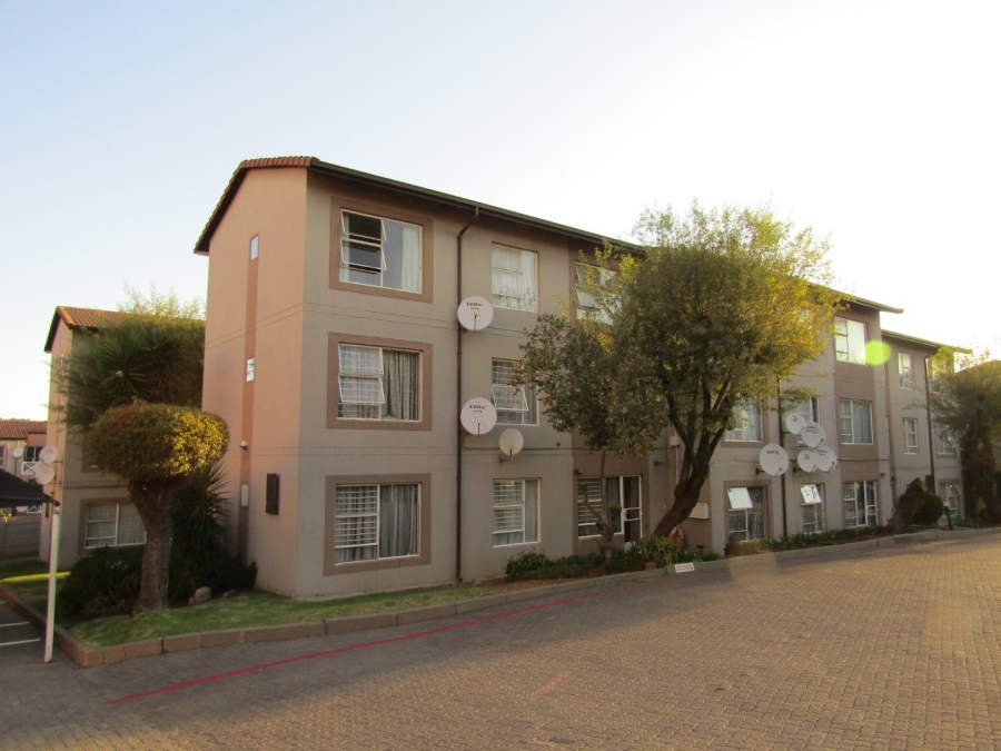 2 Bedroom Property for Sale in Suideroord Gauteng