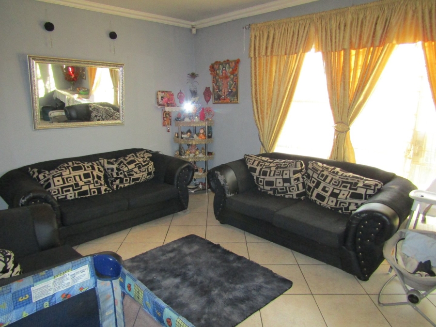 2 Bedroom Property for Sale in Suideroord Gauteng