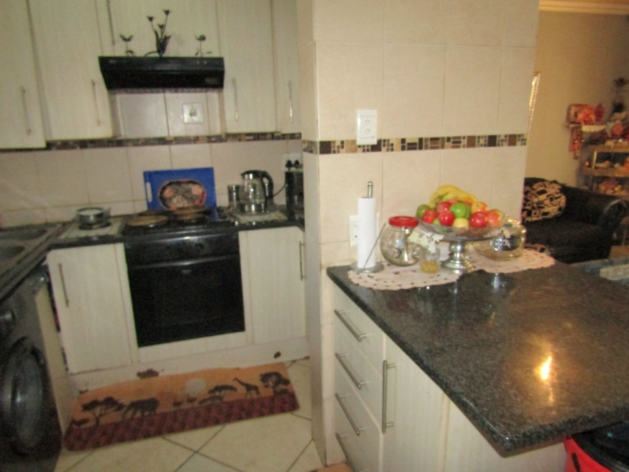 2 Bedroom Property for Sale in Suideroord Gauteng