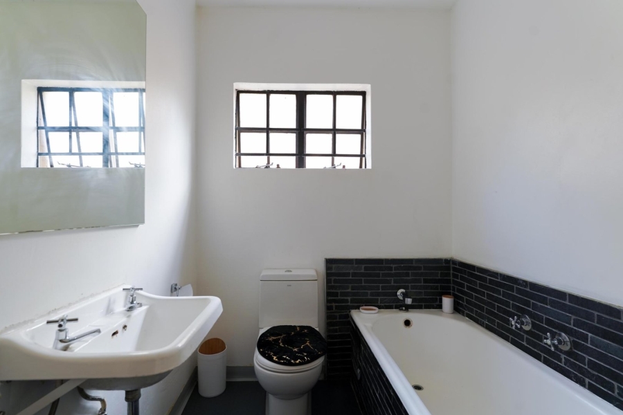 2 Bedroom Property for Sale in Upper Houghton Gauteng