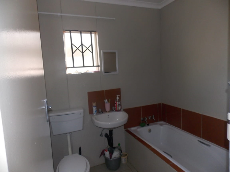 2 Bedroom Property for Sale in Windmill Park Gauteng