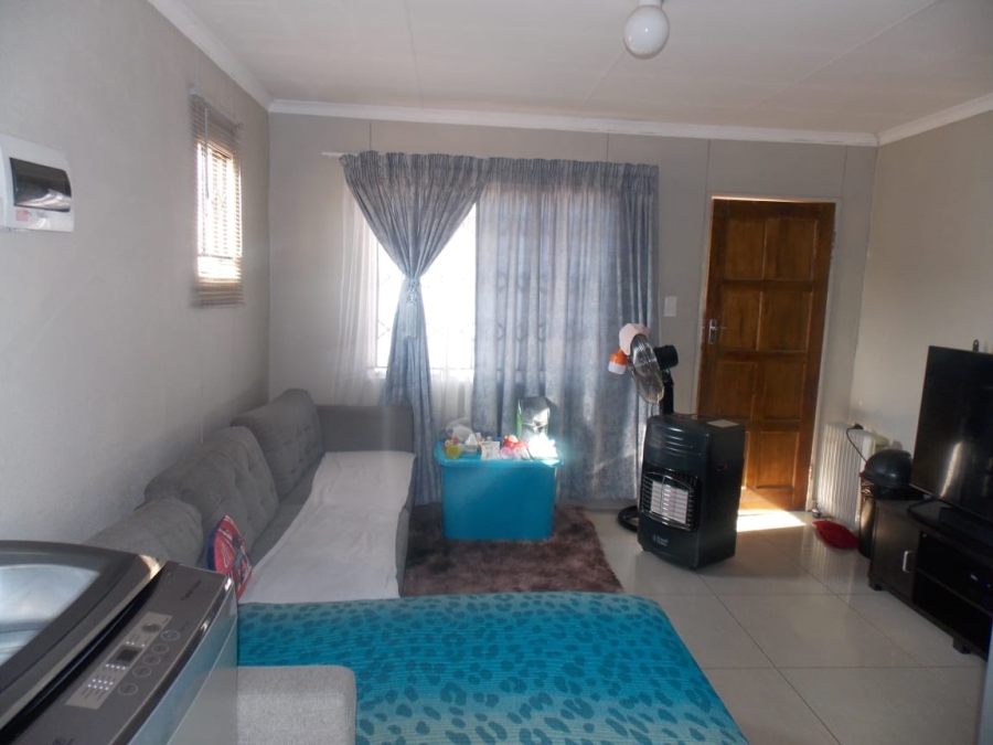 2 Bedroom Property for Sale in Windmill Park Gauteng