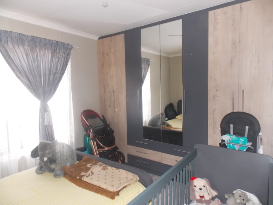 2 Bedroom Property for Sale in Windmill Park Gauteng