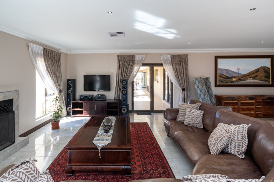 5 Bedroom Property for Sale in Honingklip A H Gauteng