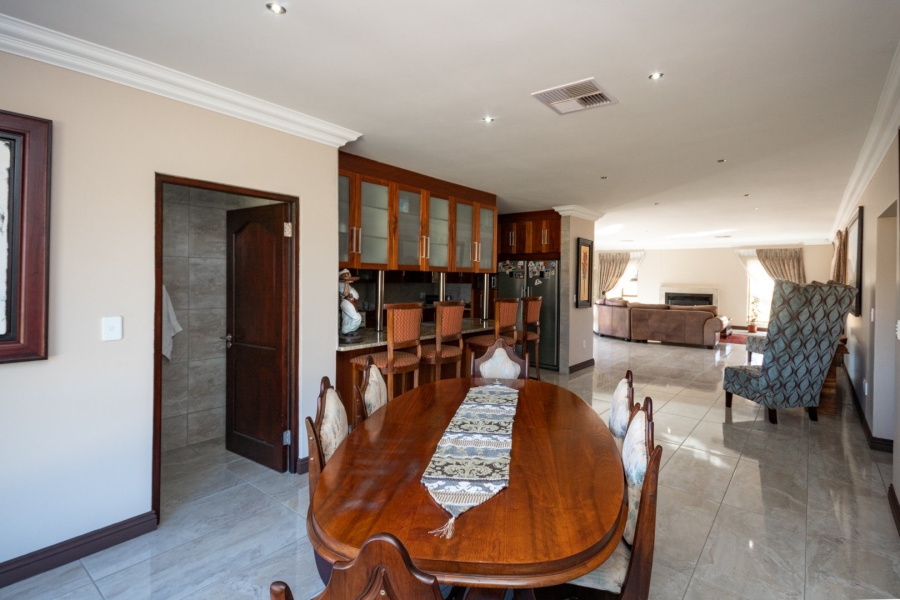 5 Bedroom Property for Sale in Honingklip A H Gauteng