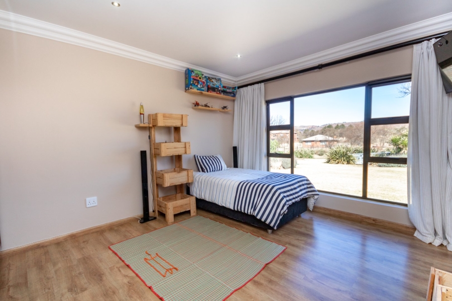 5 Bedroom Property for Sale in Honingklip A H Gauteng