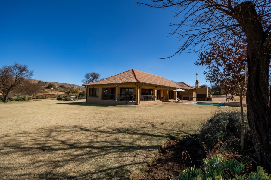 5 Bedroom Property for Sale in Honingklip A H Gauteng