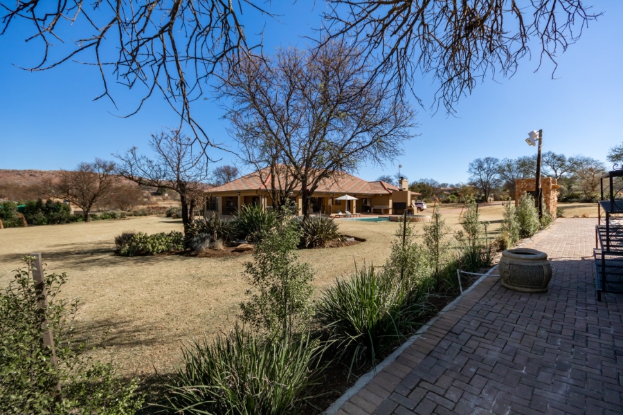 5 Bedroom Property for Sale in Honingklip A H Gauteng