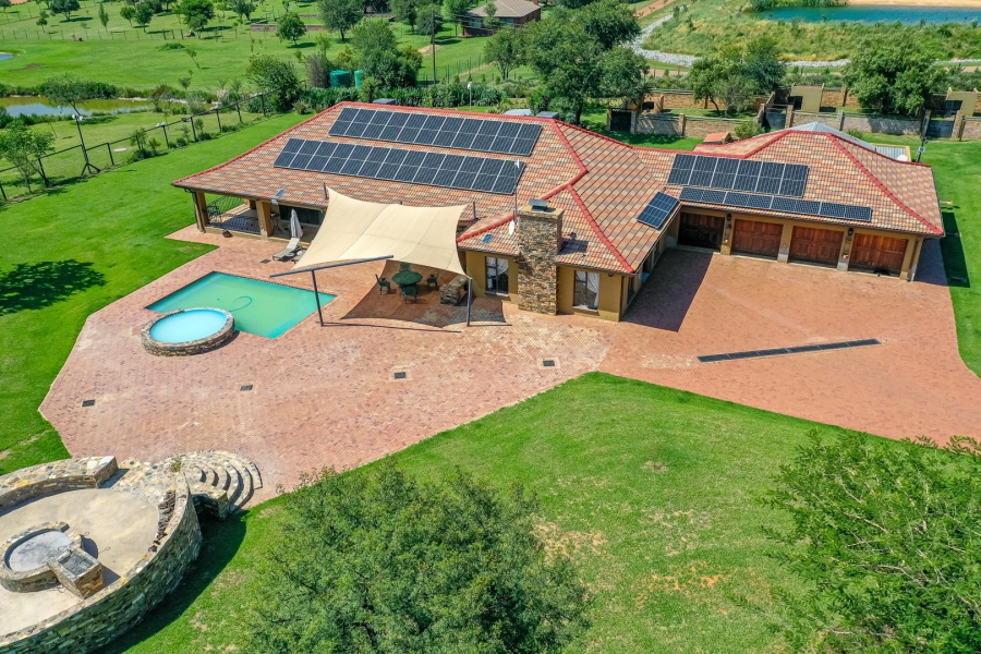 5 Bedroom Property for Sale in Honingklip A H Gauteng