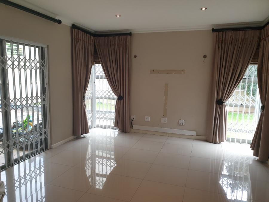 To Let 4 Bedroom Property for Rent in Melrose North Gauteng