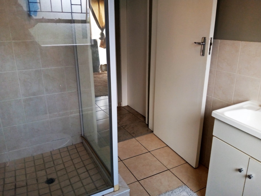 To Let 2 Bedroom Property for Rent in Wilgeheuwel Gauteng