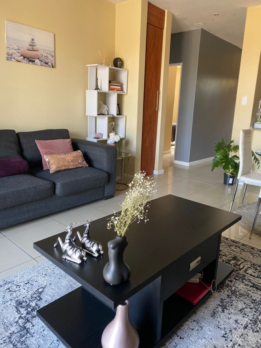 2 Bedroom Property for Sale in Rooihuiskraal North Gauteng