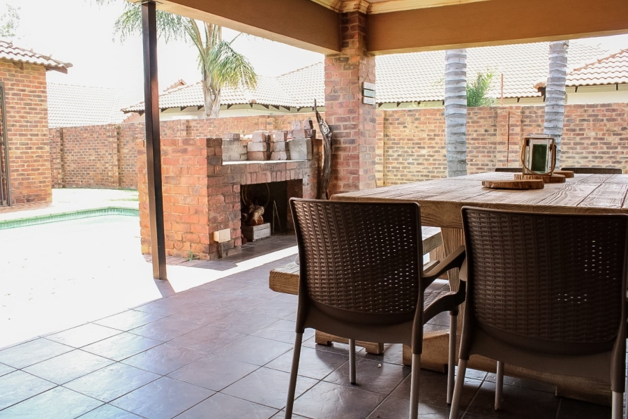 4 Bedroom Property for Sale in The Meadows Gauteng