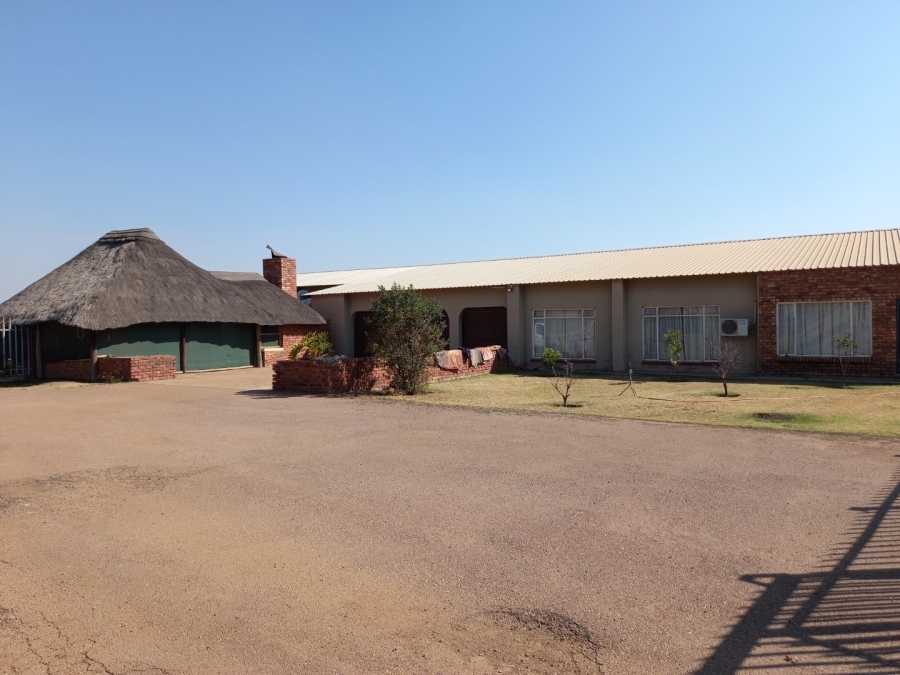 7 Bedroom Property for Sale in Walmansthal Ah Gauteng