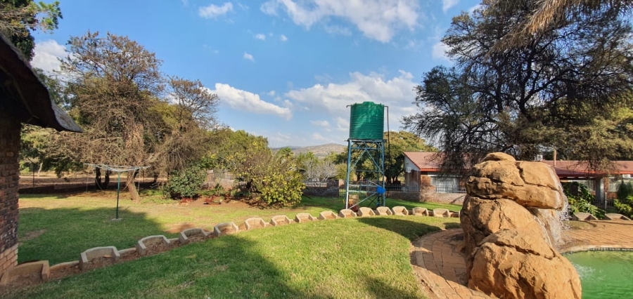 8 Bedroom Property for Sale in Flora Park Gauteng