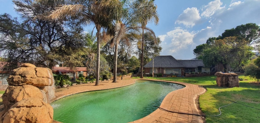 8 Bedroom Property for Sale in Flora Park Gauteng