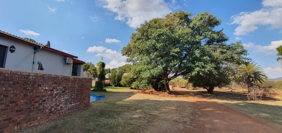 8 Bedroom Property for Sale in Flora Park Gauteng