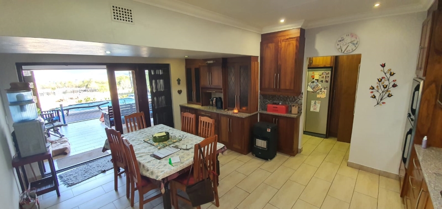 8 Bedroom Property for Sale in Flora Park Gauteng