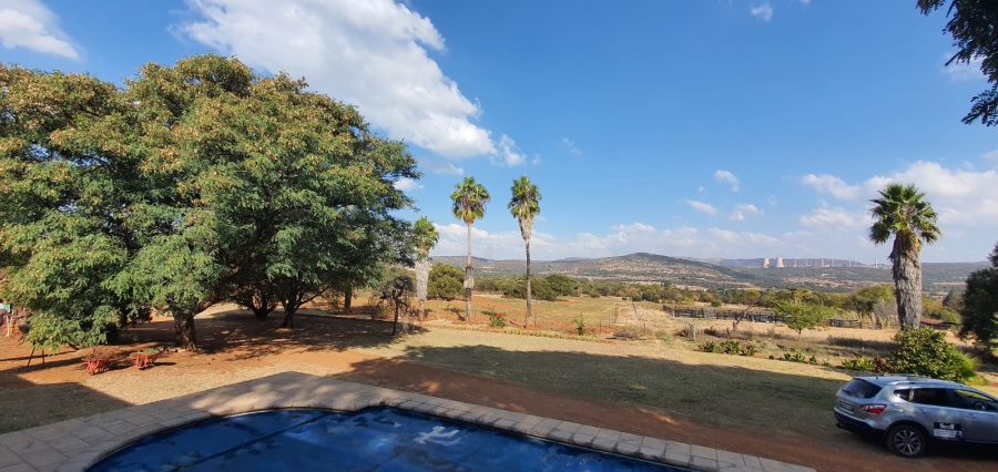 8 Bedroom Property for Sale in Flora Park Gauteng