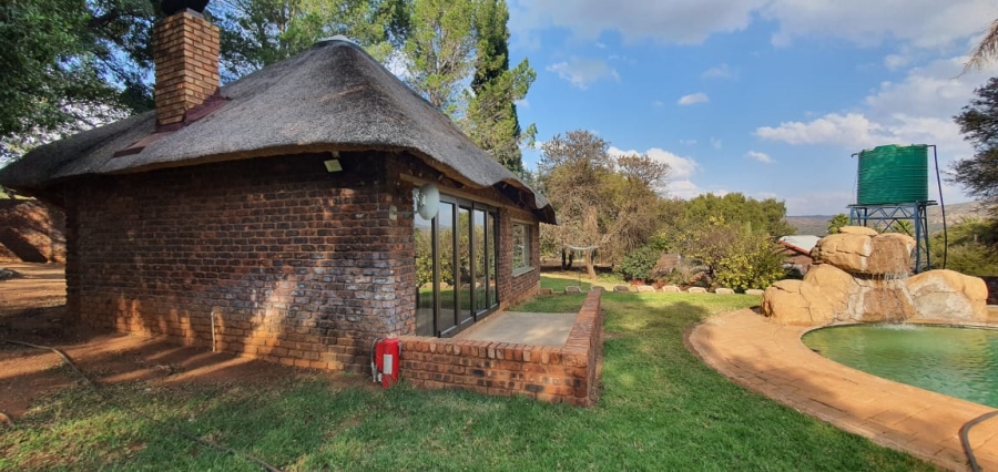 8 Bedroom Property for Sale in Flora Park Gauteng