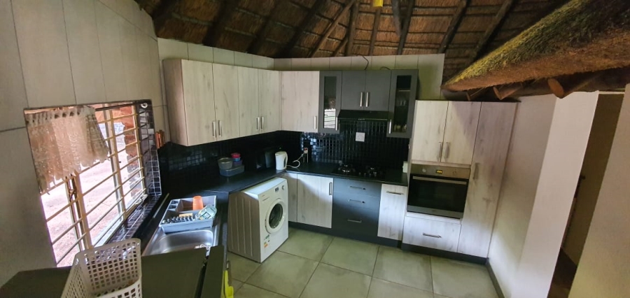 8 Bedroom Property for Sale in Flora Park Gauteng